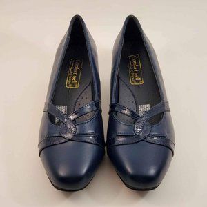 NEW Women's Shoes - Comfort Wells by Beacon Navy Leather Pumps